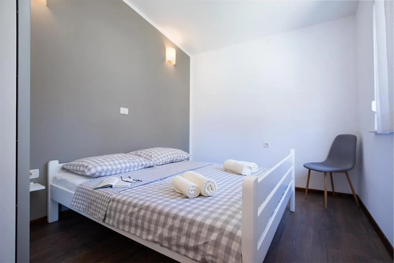 Sandy Bay Apartments - Free Mountainbike Rental - Pjescana Uvala Gasthuis
