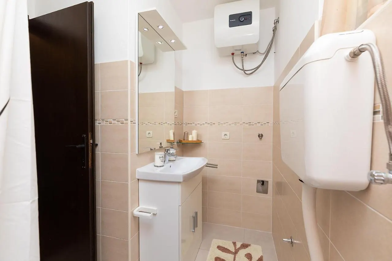 Sandy Bay Apartments - Free Mountainbike Rental - Pjescana Uvala 0*,