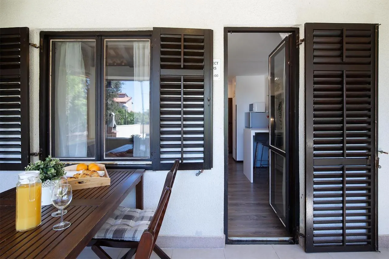 Sandy Bay Apartments - Free Mountainbike Rental - Pjescana Uvala Gasthuis