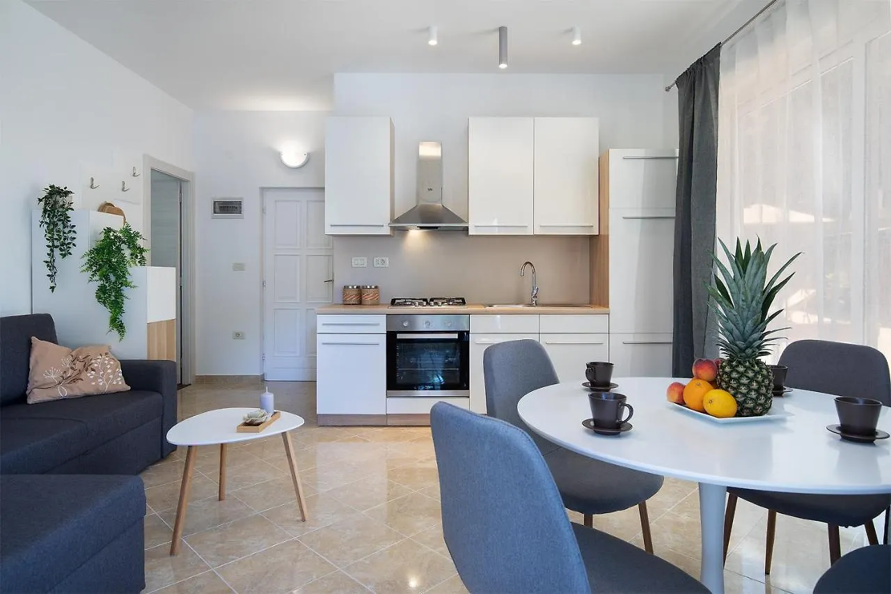 Sandy Bay Apartments - Free Mountainbike Rental - Pjescana Uvala Gasthuis