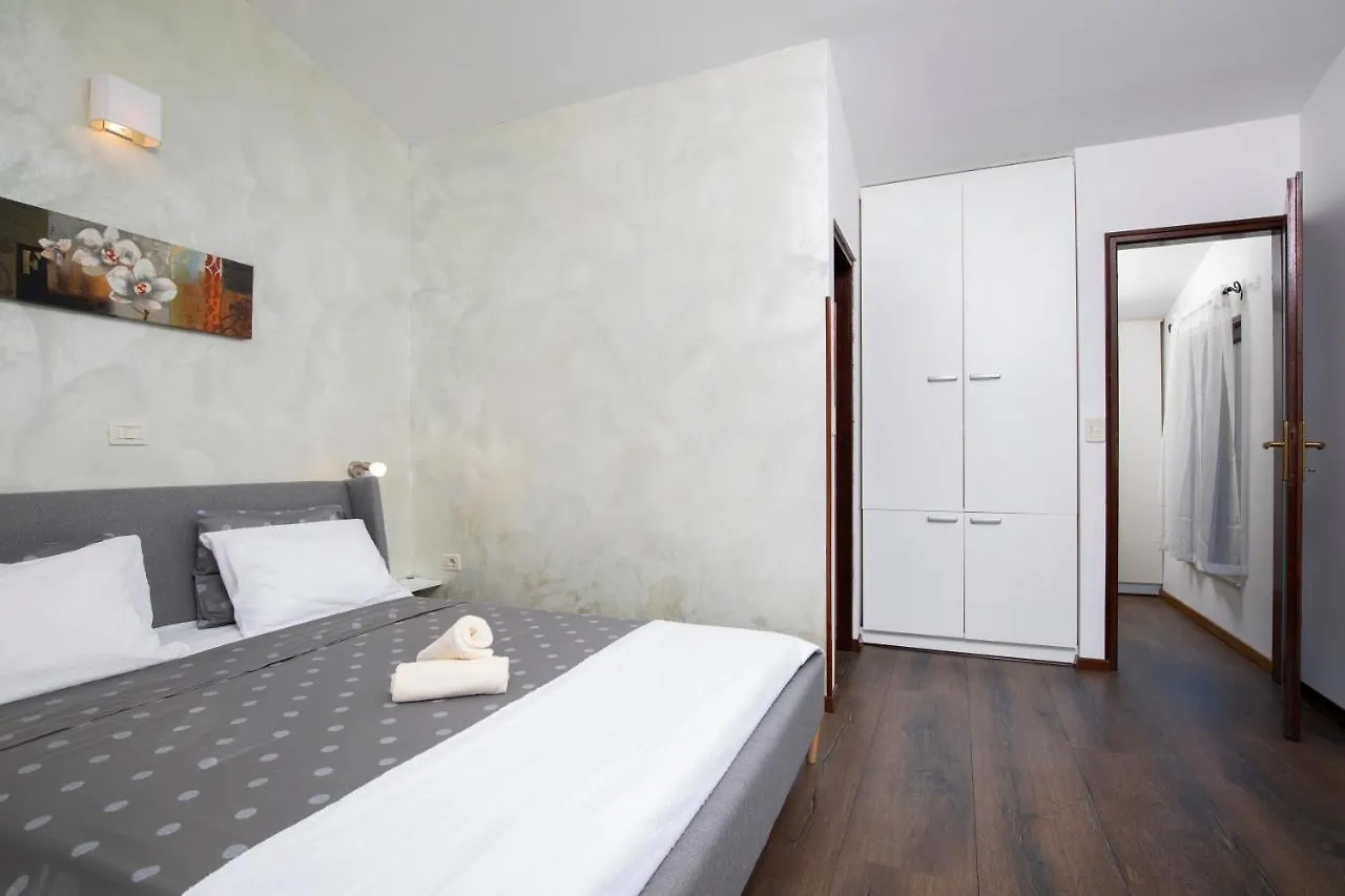 Sandy Bay Apartments - Free Mountainbike Rental - Pjescana Uvala