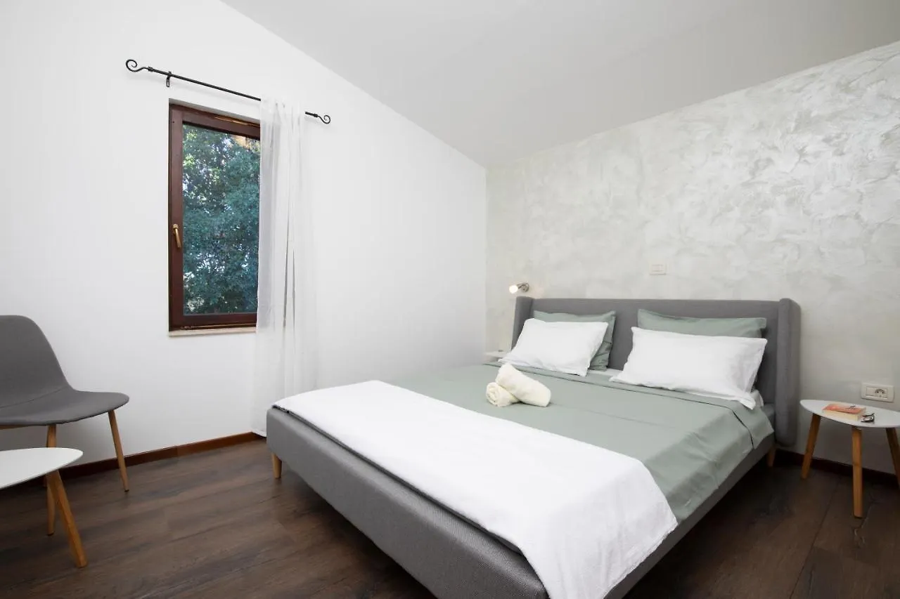 Sandy Bay Apartments - Free Mountainbike Rental - Pjescana Uvala Gasthuis