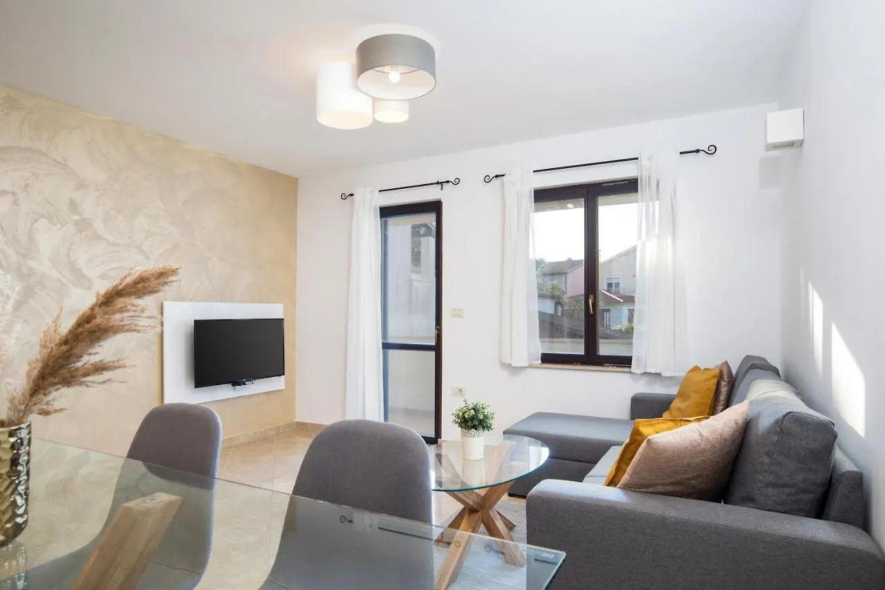 Gasthuis Sandy Bay Apartments - Free Mountainbike Rental - Pjescana Uvala