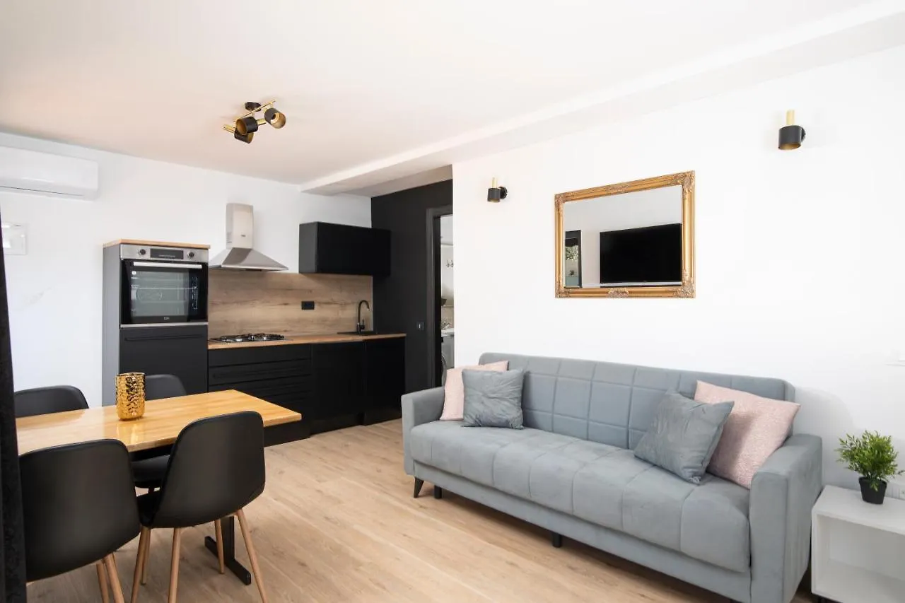 Gasthuis Sandy Bay Apartments - Free Mountainbike Rental - Pjescana Uvala Kroatië